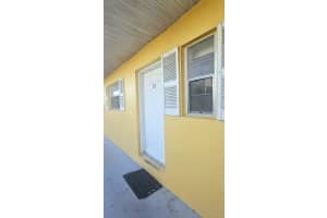 1505 Crescent Circle B24, West Palm Beach