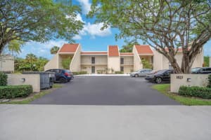 1823 Presidential Way E101, West Palm Beach