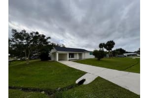 2101 Se Holland Street, Port St. Lucie, Fl 34952, Port Saint Lucie