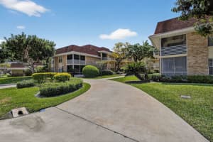 5510 Tamberlane Circle 148, Palm Beach Gardens