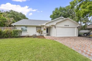 1904 Ne Avenida Dracaena, Jensen Beach