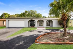 8460 Southampton Drive, Miramar