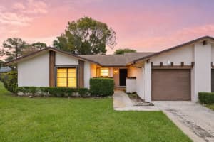 3804 Devenport Court, Greenacres