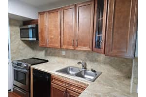 8000 S Colony Cir S 207, Tamarac
