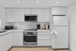 9820 S Hollybrook Lake Drive 306, Pembroke Pines
