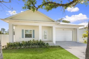 1004 Sw 35th Street, Palm City