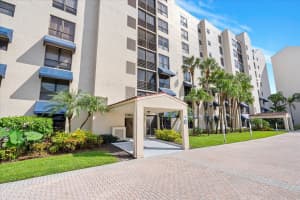 7564 Regency Lake Drive 502, Boca Raton