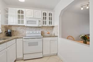 8305 Sunrise Lakes Boulevard 308, Sunrise