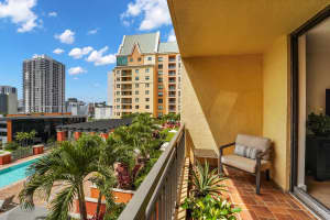 100 N Federal Highway 719, Fort Lauderdale