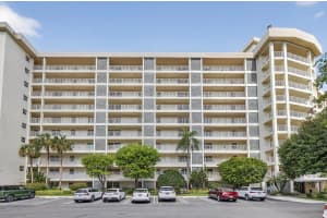 3499 Oaks Way 703, Pompano Beach