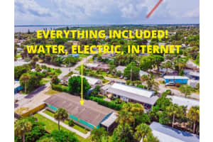 2566 Ne Hickory Avenue A- Efficiency, Jensen Beach