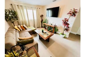 441 Nw 7th Terrace 4, Fort Lauderdale 441 Nw 7th Terrace 4, Fort Lauderdale