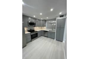 6698 10th Avenue N, Greenacres