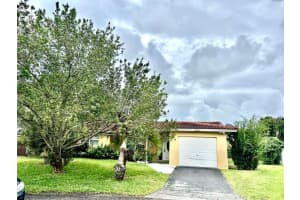7608 Nw 43rd Court, Coral Springs
