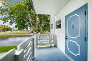 4050 Nw 42nd Avenue 215, Lauderdale Lakes