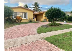 2180 Nw 93rd Avenue, Pembroke Pines