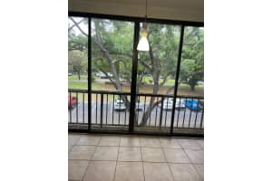3660 Inverrary Drive 3c, Lauderhill