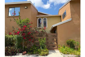 8091 Nw 71st Court, Tamarac