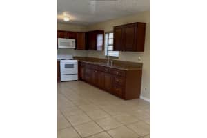 50 Nw 8th Avenue 2, Dania Beach