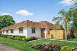 9414 Nw 49th Place 14, Sunrise