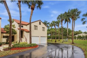 5 Via De Casas Sur 105, Boynton Beach