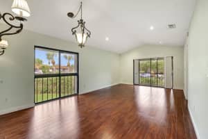 351 Club Circle 207, Boca Raton