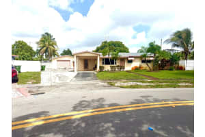 6971 Sw 1st Court, Pembroke Pines