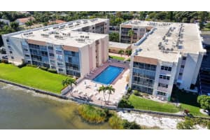 1516 S Lakeside Drive #110, Lake Worth Beach