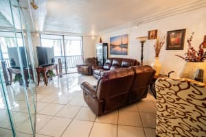 112 Lake Emerald Drive 203, Oakland Park