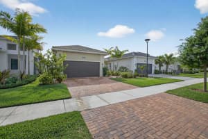 4805 Saint Armands Way, Westlake