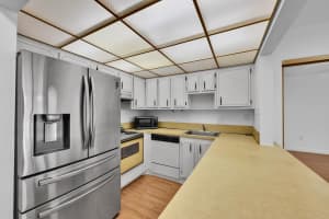7100 Nw 17th Street 217, Plantation