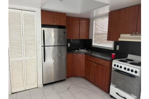 101 Ne 41st Street E87, Oakland Park