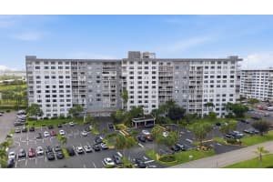 3800 Hillcrest Drive 310, Hollywood