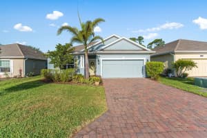 368 Sandcrest Circle, Sebastian
