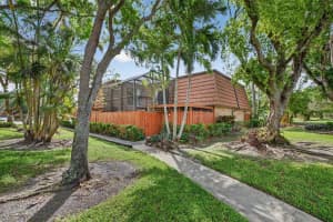9101 Sw 19th Place A, Davie