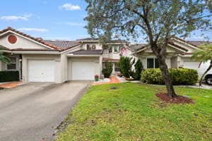 7438 S Pinewalk Dr Drive S 13-3, Margate
