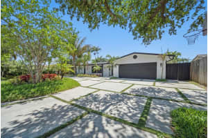 5121 Ne 17th Terrace, Fort Lauderdale