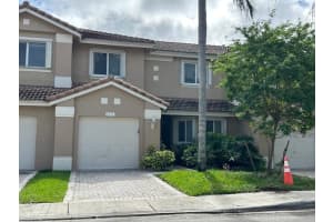 1113 Sw 158th Avenue, Pembroke Pines