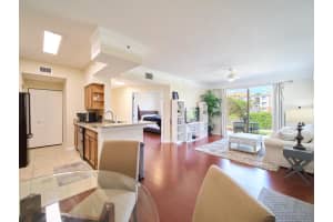 9112 Myrtlewood Circle W, Palm Beach Gardens
