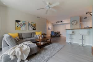 11790 Saint Andrews Place 206, Wellington