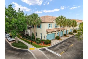 4362 Cascada Circle, Cooper City
