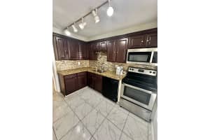 4158 Inverrary Drive 202, Lauderhill