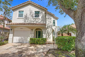 9821 Nw 5th Place, Plantation
