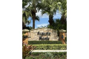 927 Augusta Pointe Drive, Palm Beach Gardens