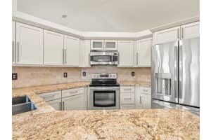 833 Heron Road, Weston