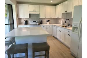 13383 Bedford Mews Court, Wellington