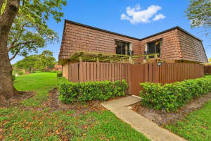 2007 20th Lane, Greenacres