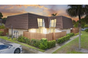 6158 Se Riverboat Drive, Stuart