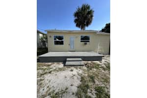 321 N 11th Street C, Fort Pierce