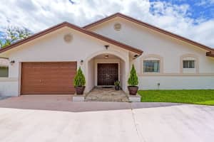 10218 Nw 71st Place, Tamarac 10218 Nw 71st Place, Tamarac